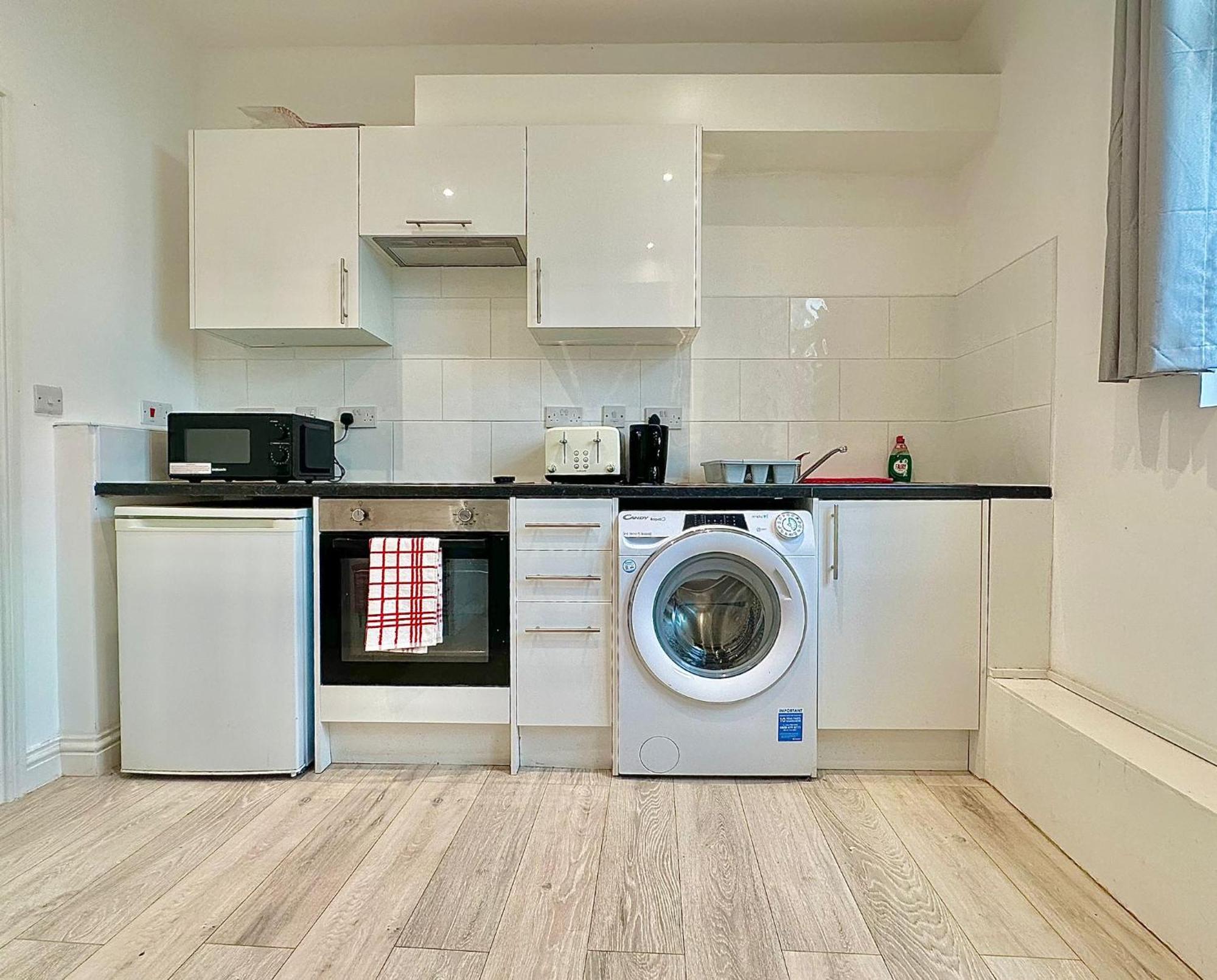 Flat A Garrat Lane Londra