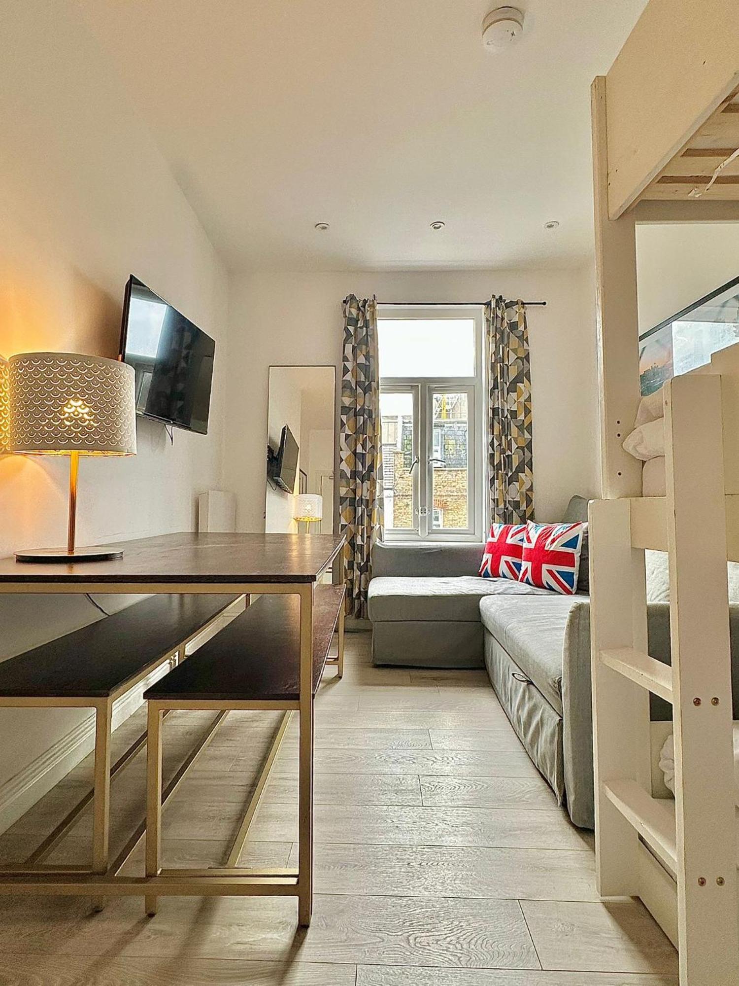 Flat A Garrat Lane * Londra